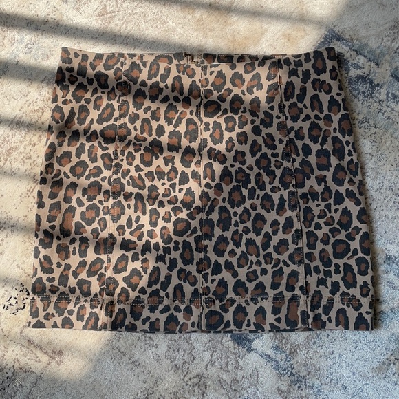 Jolt Dresses & Skirts - Leopard mini skirt
